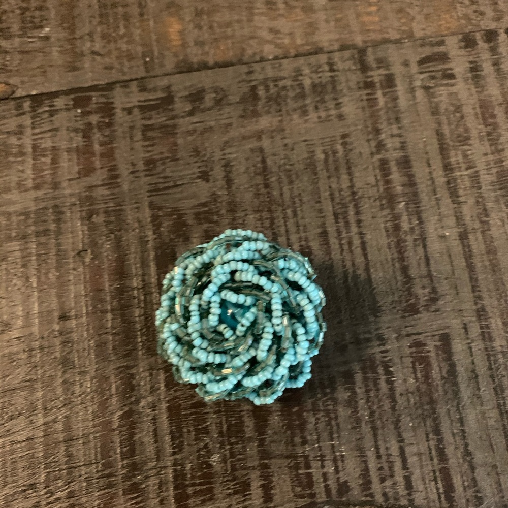 Boutique ring